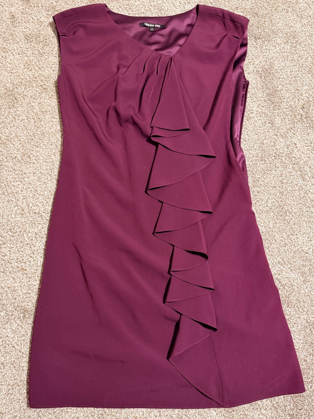 Gianni Bini Plum Burgundy Sleeveless Ruffle Sheath Dress Size 2 Side Zip Cocktai